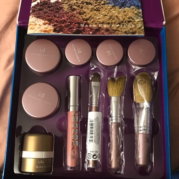 bareMinerals Other - bareMinerals Perfect 10 Collection Kit - Medium 2C